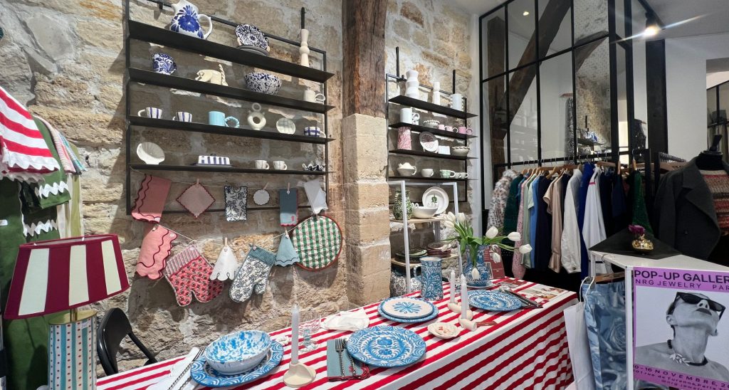 Location boutique partagee createurs rue de Turenne